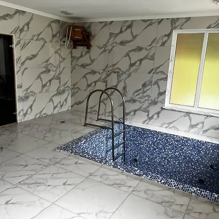 шепіт води Villa Yasinia