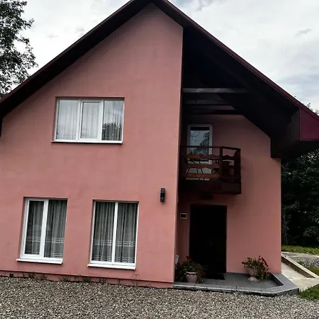 шепіт води Yasinia