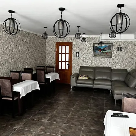 шепіт води Villa Yasinia